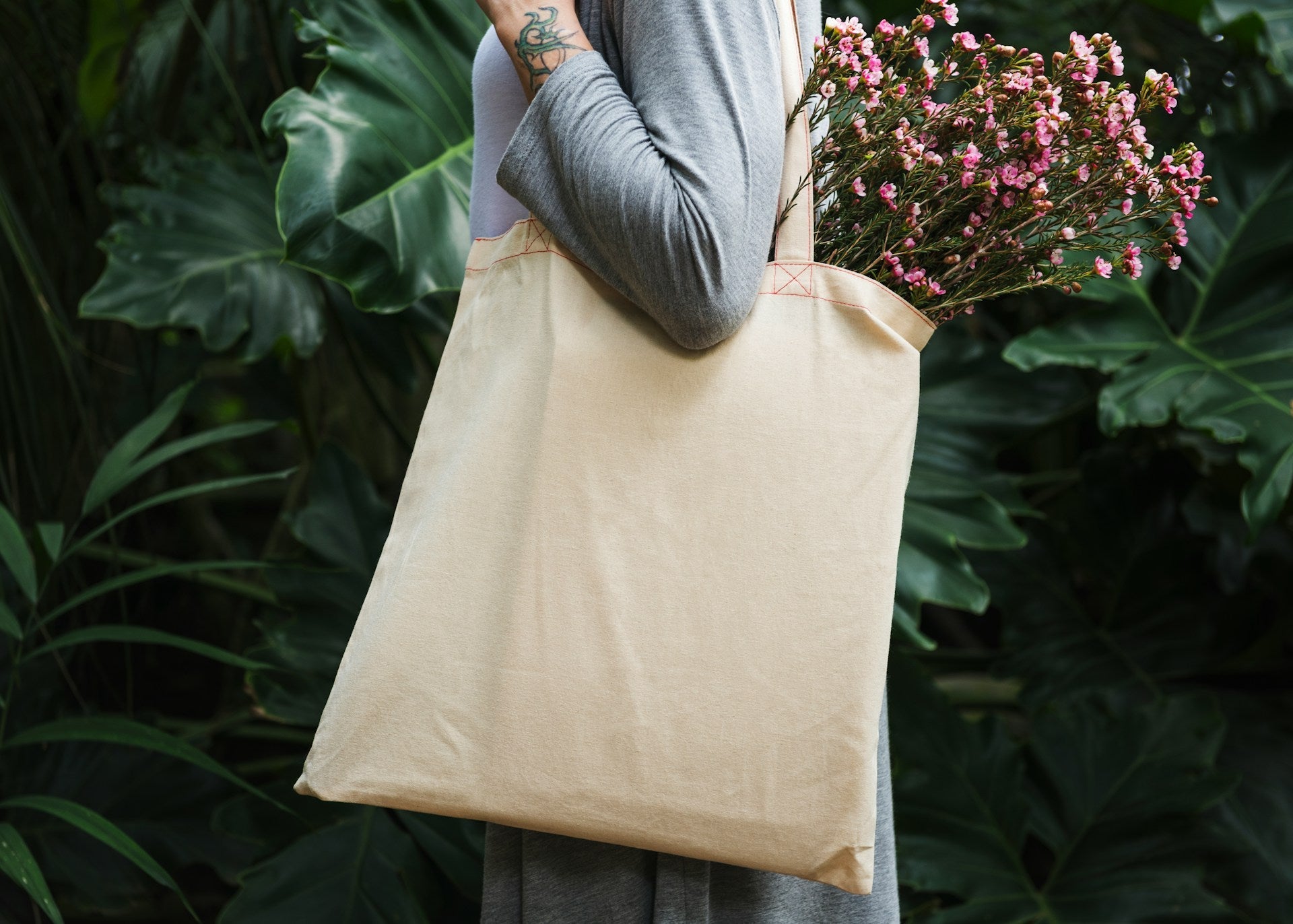canvas shoulder bag