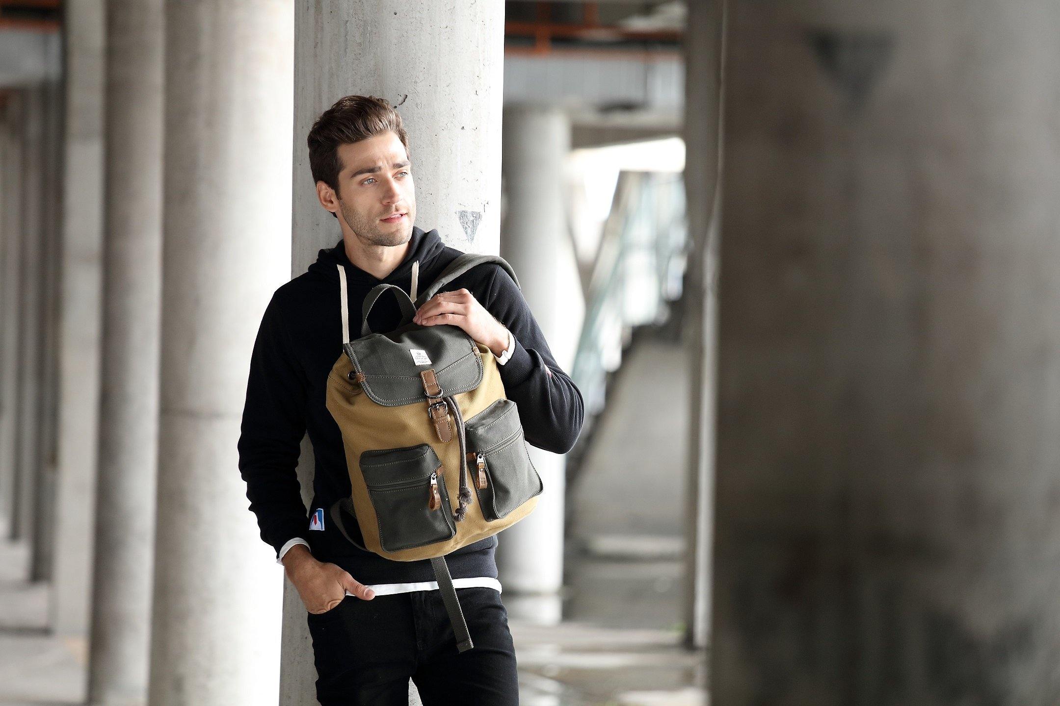 LARGE BACKPACK - Troop London 