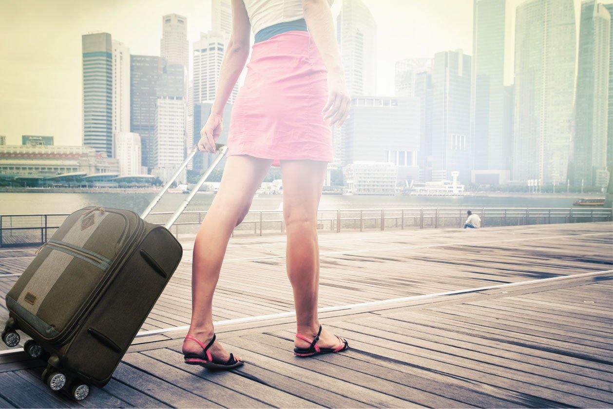 Troop London Urban Luggage crossbody backpack messenger laptop bag for men, versatile cross shoulder rucksack in canvas