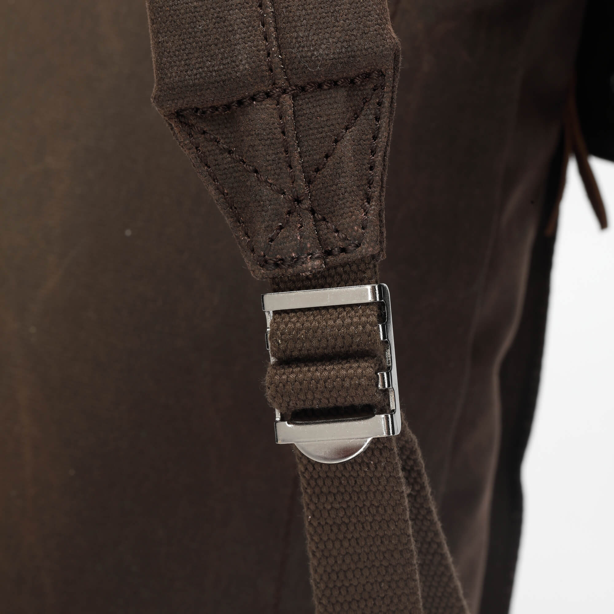 #Color_Dark Brown - Wax